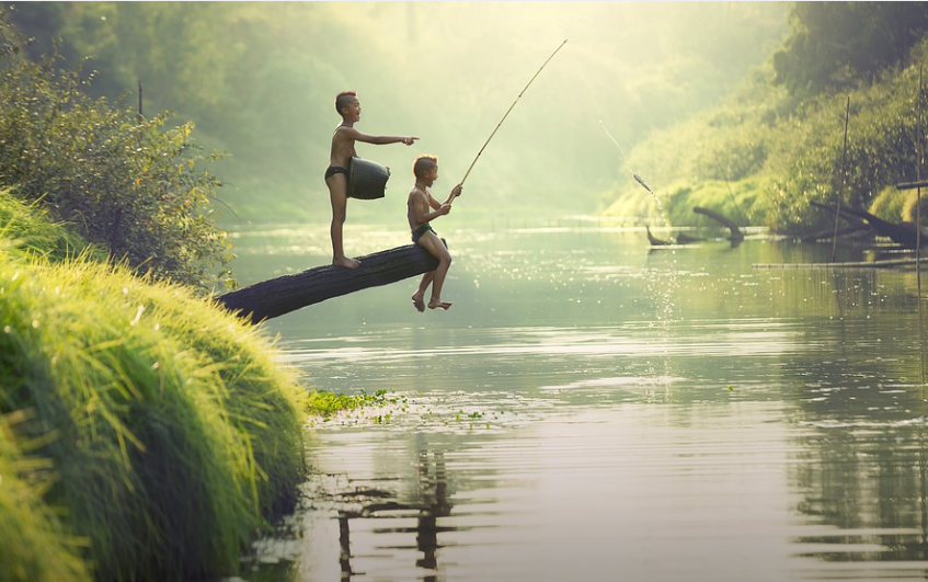 kids fishing